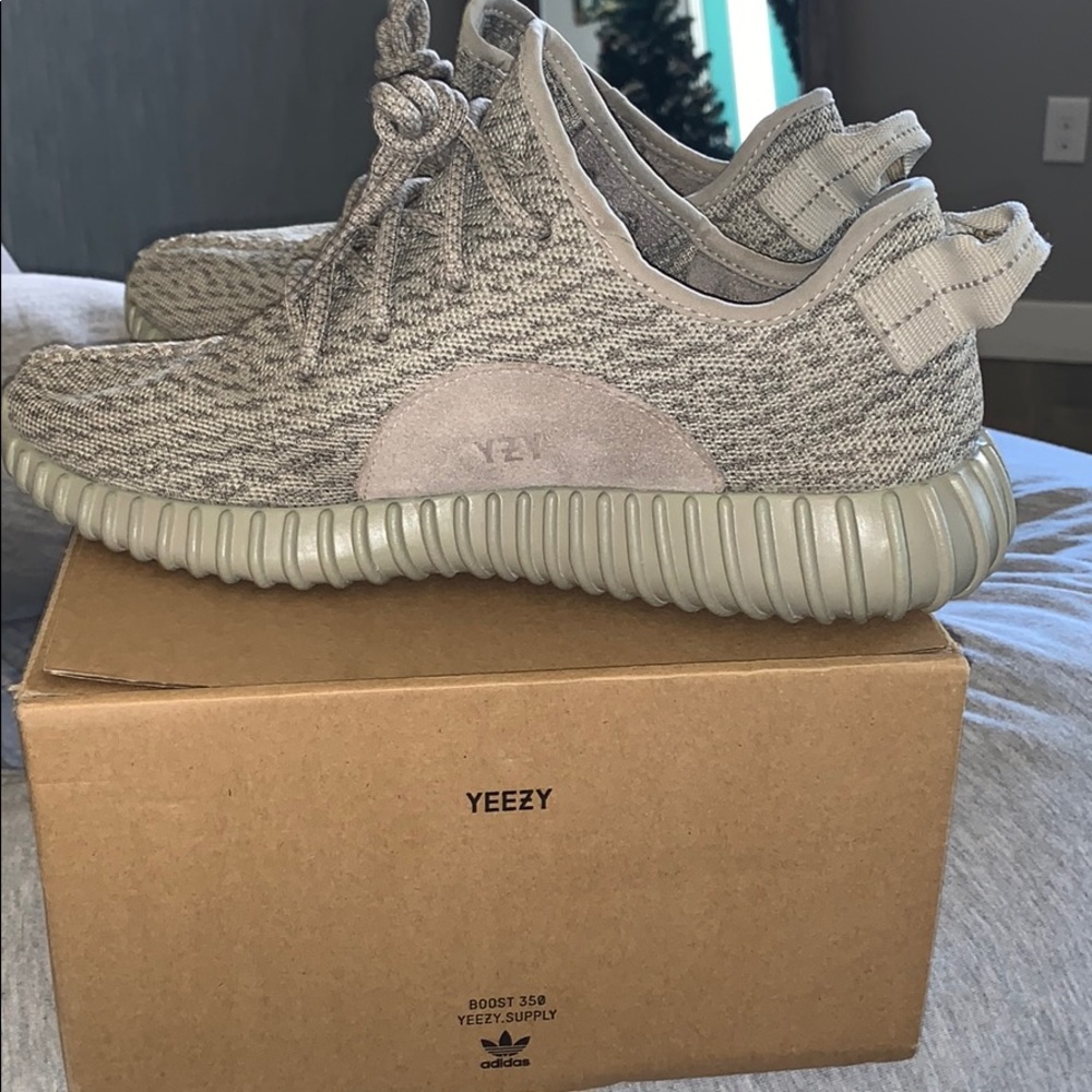 Yeezy boost 350 moonrocks
